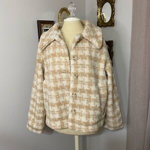 NWT Blu Pepper Houndstooth Faux Shearling Teddy Jacket in Beige Polyester